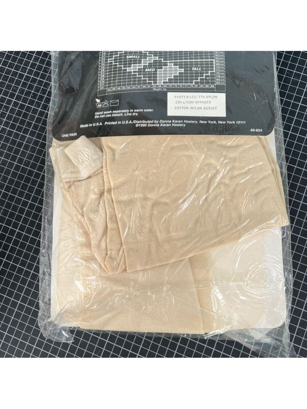 Donna Karan tights, pantyhose, vintage.NWT, size small,mini body toner pantyhose - Picture 8 of 8
